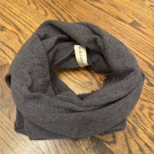 M.M.LaFleur Charcoal Gray Knit Infinity Scarf Soft Lightweight Loop
